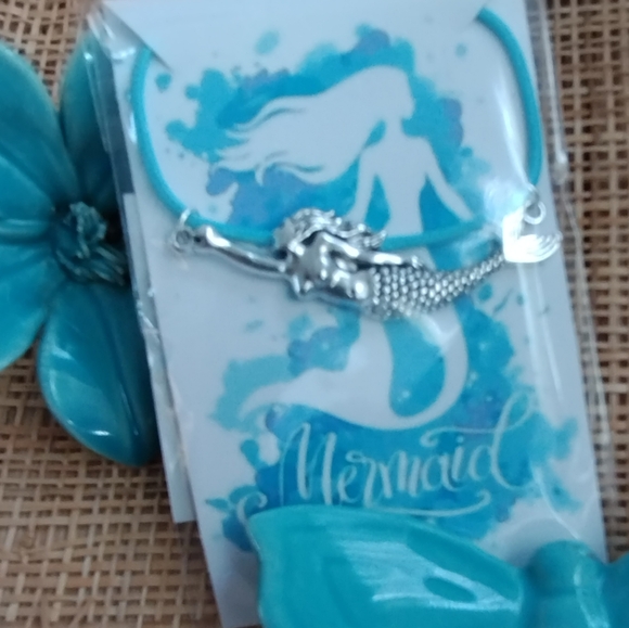 New in package Mermaid Necklace - Picture 11 of 14